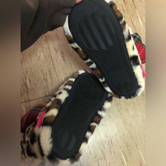 Betsy Johnson leopard print bootie slippers size small NWOT - Picture 3 of 5